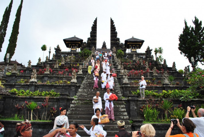 ブサキ寺院