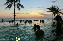 今日もポテトヘッド「Potato Head Beach Club」からの夕日は素テキ～～