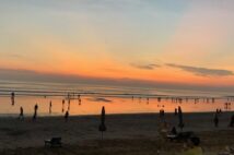 2023年最新　クタビーチで美しい夕日を見ながらリラックスしよう